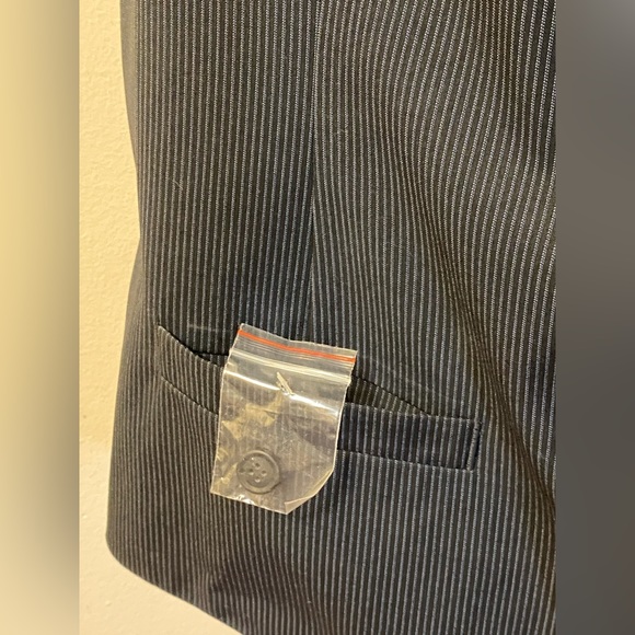 Perry Ellis Cover Vest - Picture 6 of 6